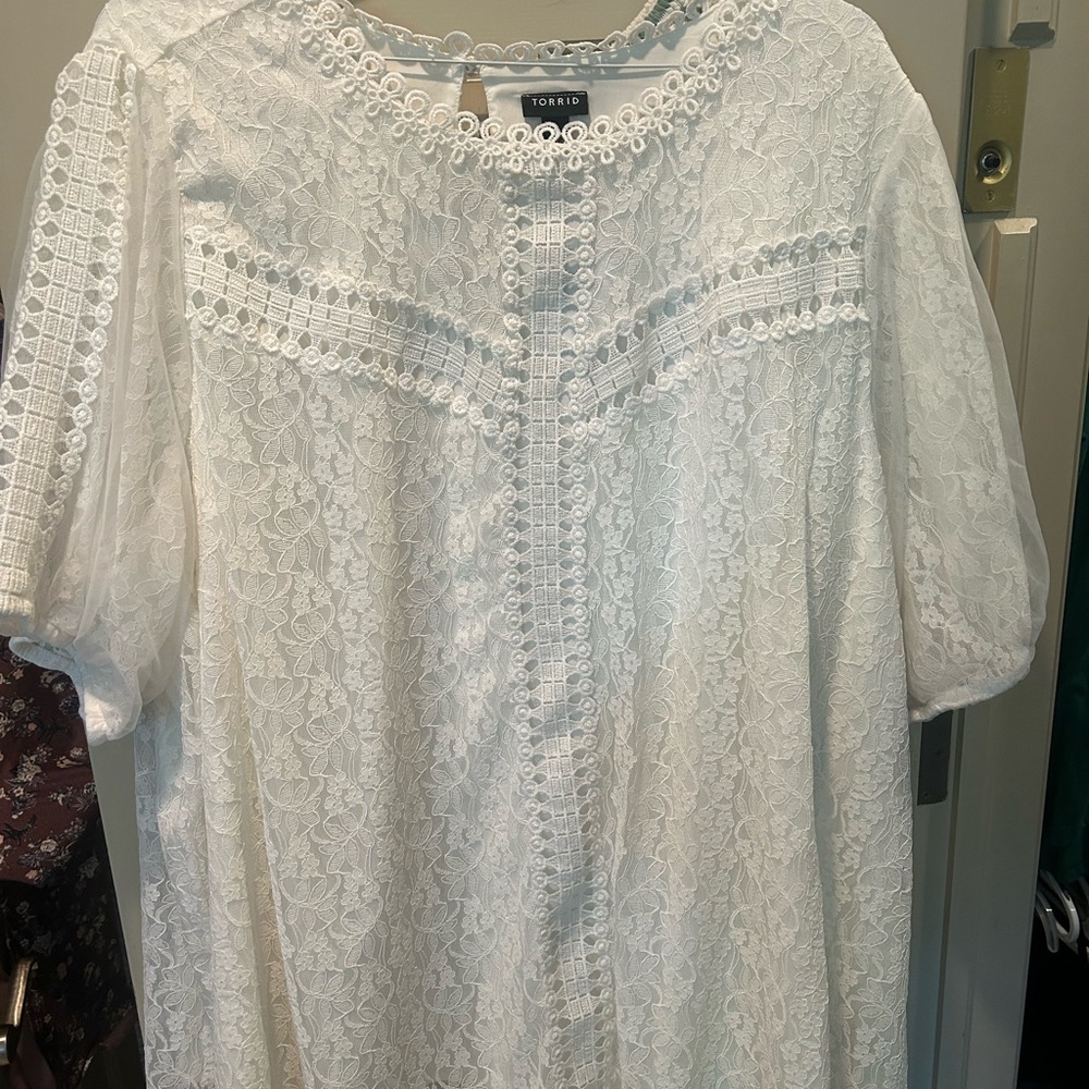 Torrid White Lace Top with Floral Patterns